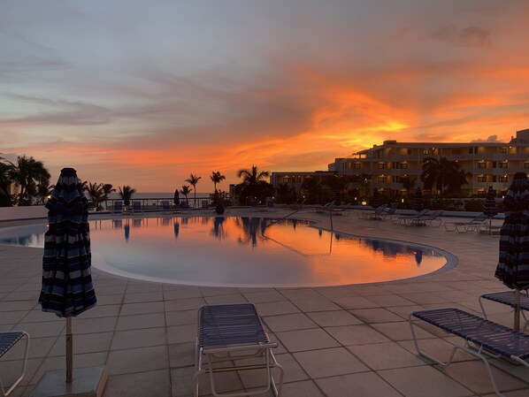 Outdoor pool - Maho Royal Islander, La Terrasse 2br 2ba Sleeps 6 Beautiful White Sand Beach
 (Lowlands)