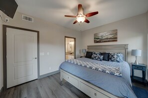 2 bedrooms, memory-foam beds, iron/ironing board, free WiFi