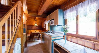 Stunning private villa for 6 guests with WIFI, TV, patio, pets allowed and panoramic view