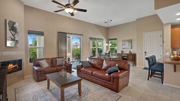 Smart TV, fireplace, DVD player, stereo