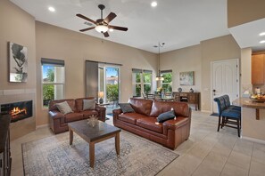 Smart TV, fireplace, DVD player, stereo - Beautiful 3BR 3BA Home With Private Pool #240122 (La Quinta)