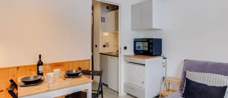 TV, DVD player