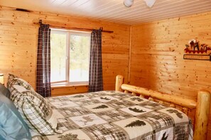 4 bedrooms, travel cot, free WiFi, bed sheets