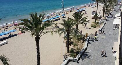 Suitur Apartment in front of the beach of Calafell with excellent sea views