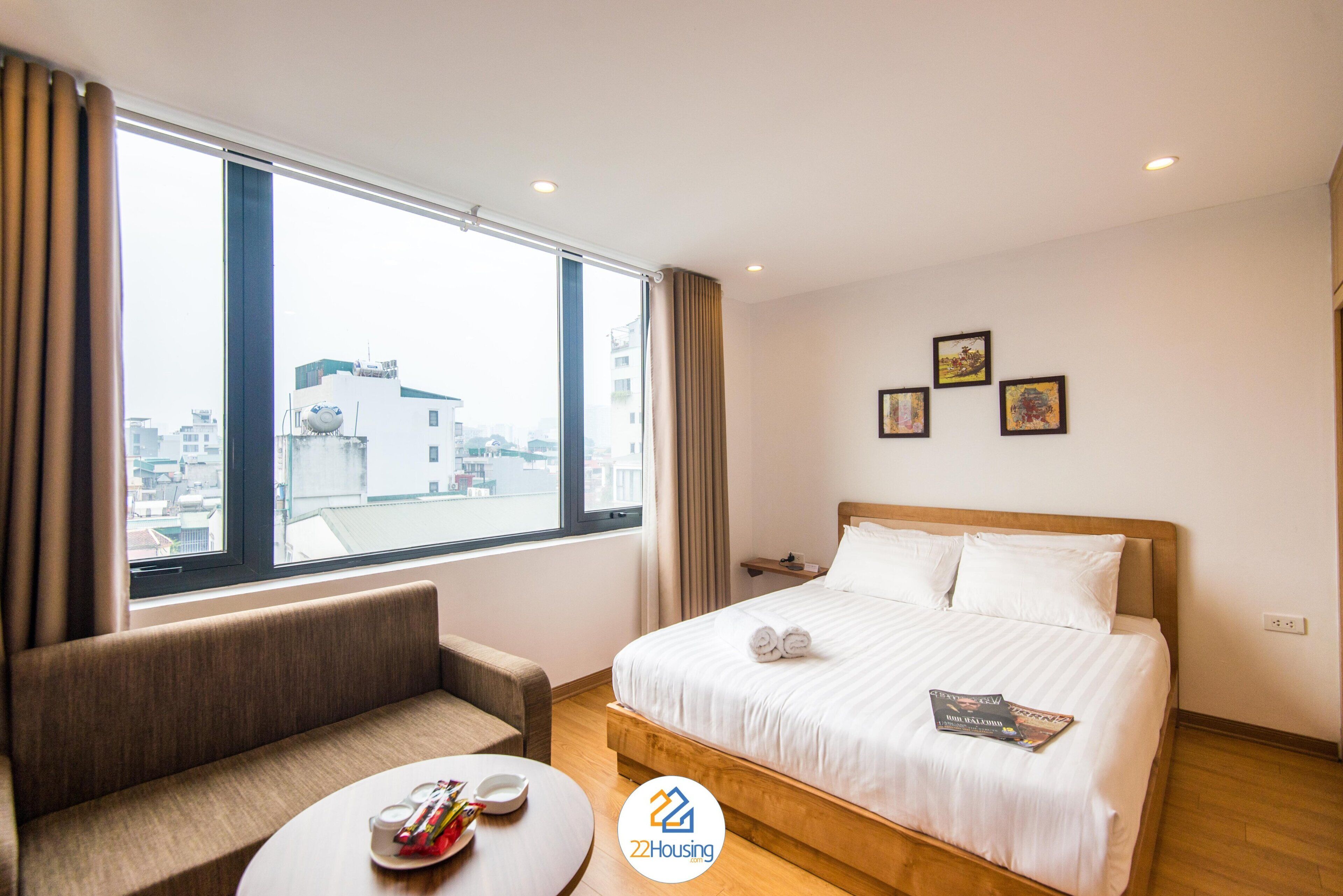 Panoramic Apartment | In-room safe, desk, blackout drapes, soundproofing