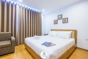 Departamento panorámico | Caja de seguridad en la habitación y decoración personalizada 