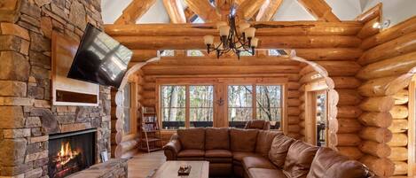 Fernseher, Kamin, DVD-Player, Tischfußball