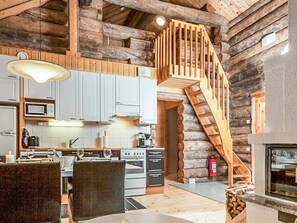 Fridge, microwave, dishwasher, cookware/dishes/utensils