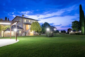 Exterior - Villa Apollinare - Luxury villa near Perugia in Umbria. Pool (Papiano)