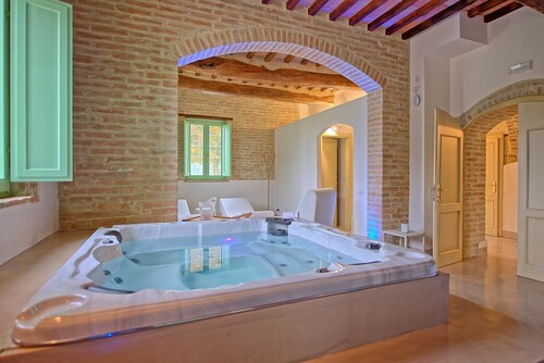 Villa Apollinare - Luxury villa near Perugia in Umbria. Pool