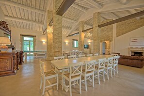 Dining - Villa Apollinare - Luxury villa near Perugia in Umbria. Pool (Papiano)