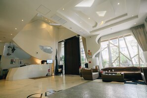 บริเวณนั่งเล�่นที่ล็อบบี้