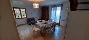 Dining - Gites in Anzême for 2 to 20 people (Anzême)