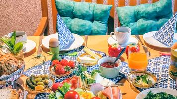 Desayuno (con cargo)