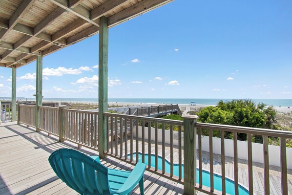 Property grounds - "Good Vibes and Tan Lines " - Luxury Oceanfront Home w/ Private Pool, 6 Bedrooms / 5 Bathrooms (Holden Beach)