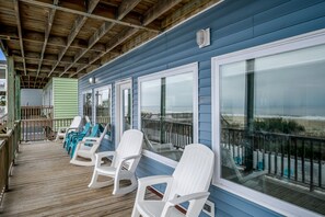 Property grounds - "Good Vibes and Tan Lines " - Luxury Oceanfront Home w/ Private Pool, 6 Bedrooms / 5 Bathrooms (Holden Beach)