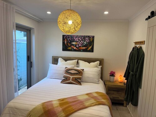 Modern Unit/Beach Walk/Drive to Winery
