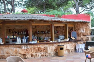 Bar (en el alojamiento)