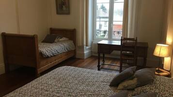 4 Schlafzimmer, kostenloses WLAN, BettwÀsche