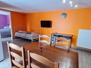 1 Schlafzimmer, kostenloses WLAN, Bettwäsche