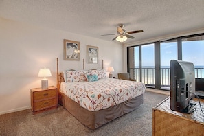 4 bedrooms, WiFi, bed sheets