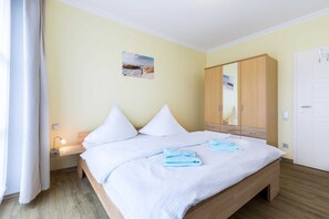 3 Schlafzimmer, Reisekinderbett, WLAN, Bettwäsche