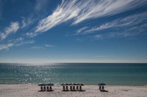 On the beach - GULF FRONT/CORNER/PRIVATE BEACH, Walk Gulf Place, 1 Set Beach Chairs*, 4 Bikes, 'San Remo' (Santa Rosa Beach)