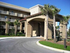 Exterior - GULF FRONT/CORNER/PRIVATE BEACH, Walk Gulf Place, 1 Set Beach Chairs*, 4 Bikes, 'San Remo' (Santa Rosa Beach)