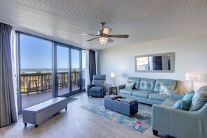 Télévision, table de tennis de table