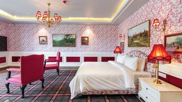 Habitación de lujo, 1 cama King size, vista a la montaña, junto a la montaña | 1 habitación, ropa de cama de alta calidad, edredón y insonorización