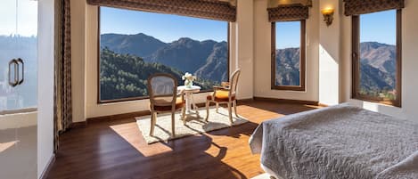 Appartamento Deluxe, 2 camere da letto, balcone | 1 camera, biancheria da letto di alta qualità, copriletto in piuma