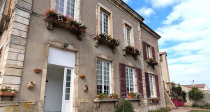 Cozy accommodation for 4 with garden and terrace near Nancy