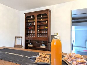 Dining - Luxury Gîte with Sauna, Games Room, and Terrace - Near Verdun and Amnéville Attractions (Fléville-Lixières)