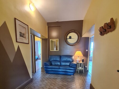 Family-Friendly Ground-Floor Cottage with Large Garden, Near Canal and Forest