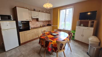 Kühlschrank, Mikrowelle, Ofen