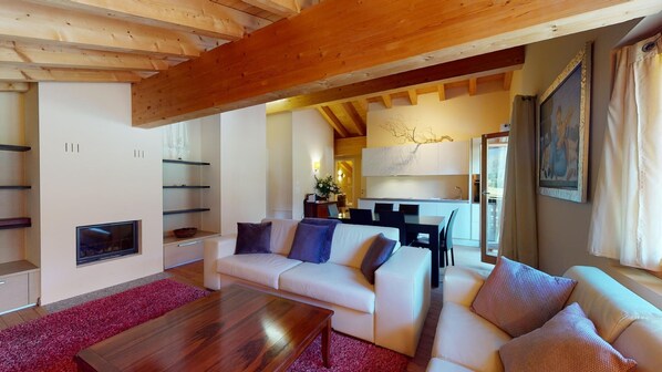 Télévision, cheminée