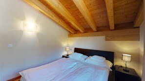 3 chambres, bureau, fer et planche à repasser, Wi-Fi (supplément)