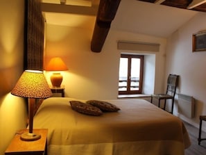3 chambres, Wi-Fi gratuit, draps fournis
