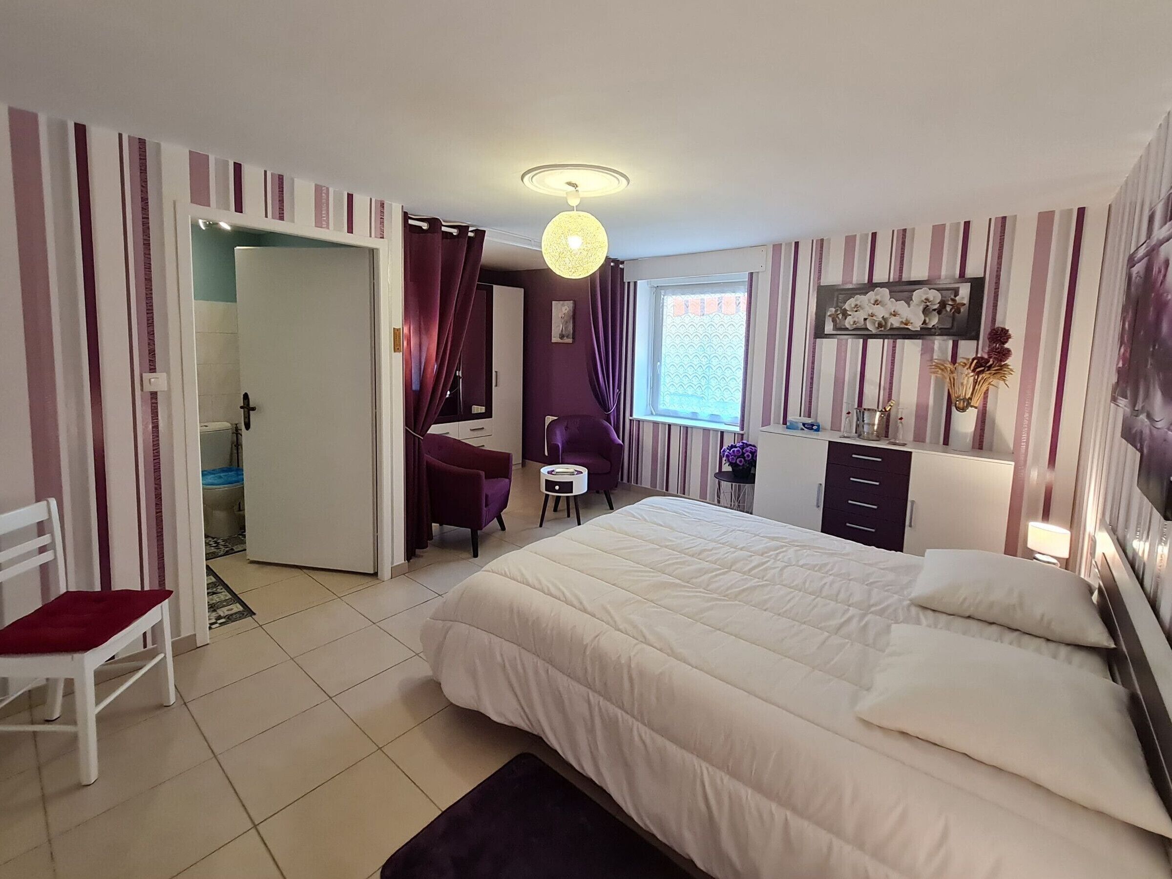 1 多间卧室、免费 WiFi、床单