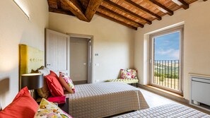 9 Schlafzimmer, Bügeleisen/Bügelbrett, kostenloses WLAN, Bettwäsche