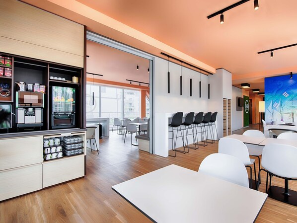 Bureau, chambres insonorisées, Wi-Fi gratuit, draps fournis