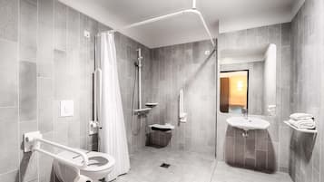 Ducha, secador de pelo, toallas y jabón