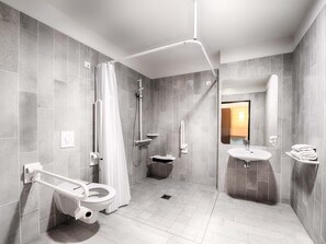 Douche, sèche-cheveux, serviettes fournies, savon