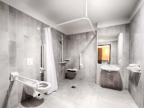 Douche, séchoir à cheveux, serviettes fournies, savon