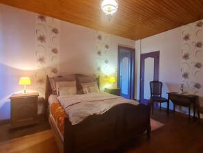 4 chambres, accès au Wi-Fi (inclus), literie fournie