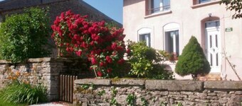 Spacieux gîte familial avec jardin et salle de jeux, proche de Center Parcs et des Vosges