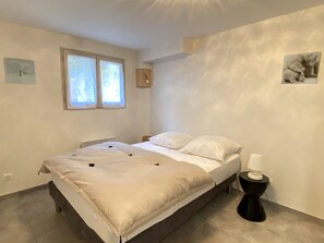 4 chambres, lit parapluie