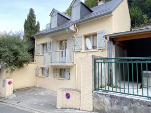 Exterior - Maison de ville 9P, 4 chambres. Balcon et parking. (Cauterets)
