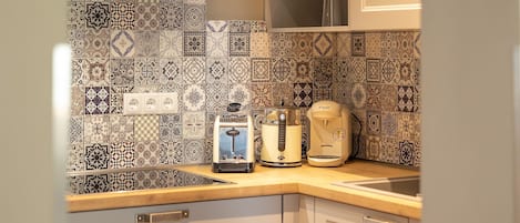 Fridge, oven, dishwasher, electric kettle