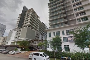 Exterior - Akademik Suite@Austin Height (Taman Mount Austin)